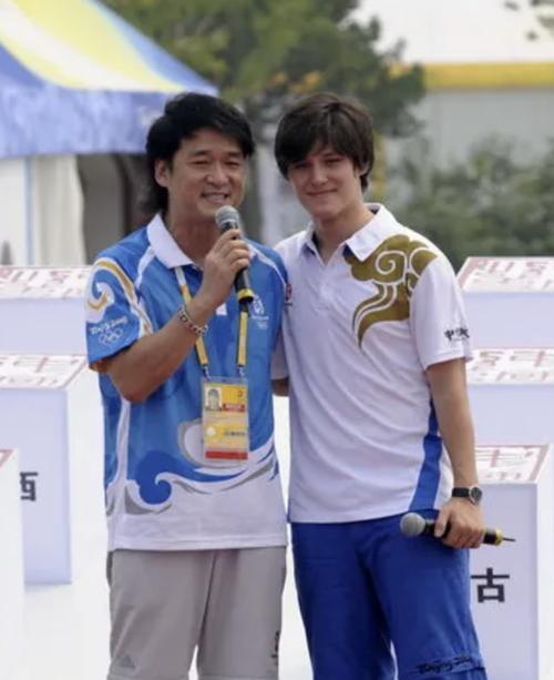 2025新澳门历史开奖查询和周华健儿子结婚与周华健儿子结婚照片和结婚照
