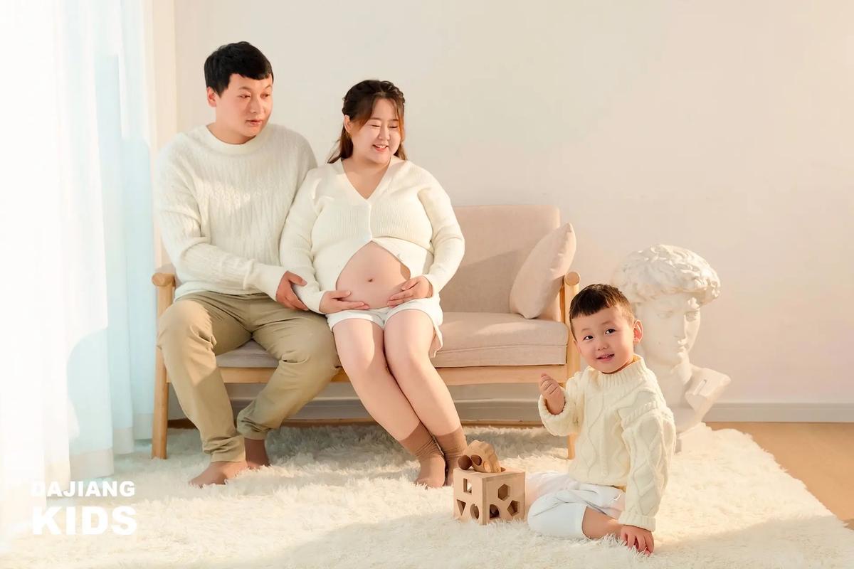 2025新澳门天天开好彩.和为二胎跟谁姓离婚与为二胎跟谁姓离婚怎么判
